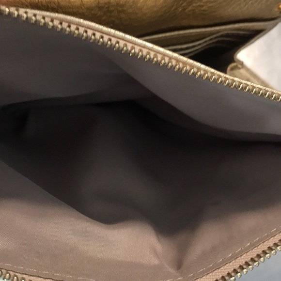 Gold Michael Kors crossbody - Picture 4 of 6